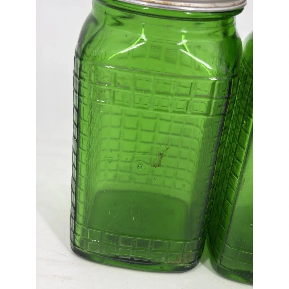 Vintage Owens Illinois Green Depression Glass Salt & Pepper Shakers Waffle 1930s